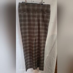 Apt. 9 Brown and Gray Dress Pants with Classic Plaid Design